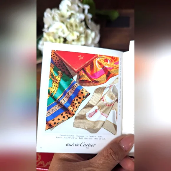 Must de Cartier Le Foulard Scarf - Picture 16 of 16